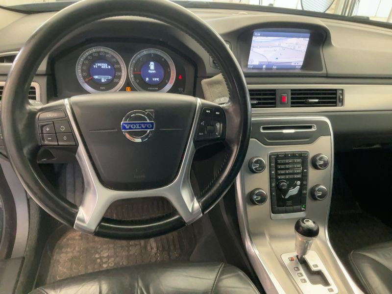 Volvo V70 2.0 D4 Momentum 2013 – снимка 17