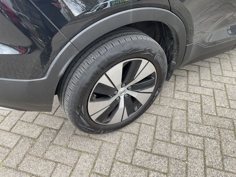 Volvo XC40 1.5 T5 Recharge Plug-in Hybrid Inscription Expression 2WD 2021 – снимка 9