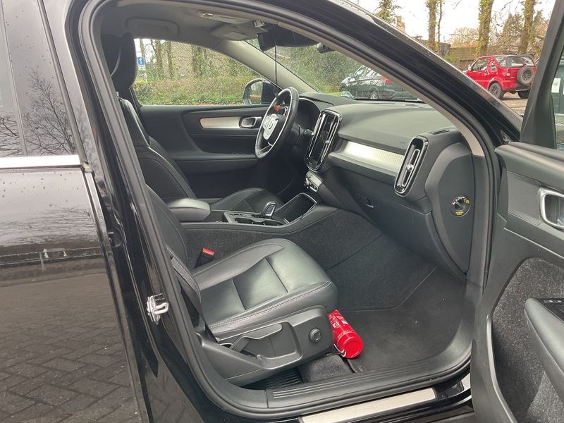Volvo XC40 1.5 T5 Recharge Plug-in Hybrid Inscription Expression 2WD 2021 – снимка 16