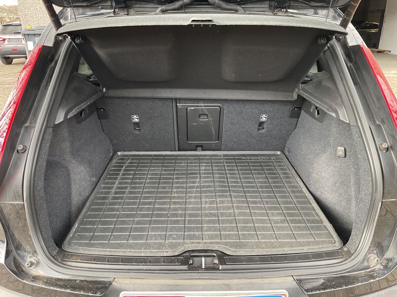 Volvo XC40 1.5 T5 Recharge Plug-in Hybrid Inscription Expression 2WD 2021 – снимка 15