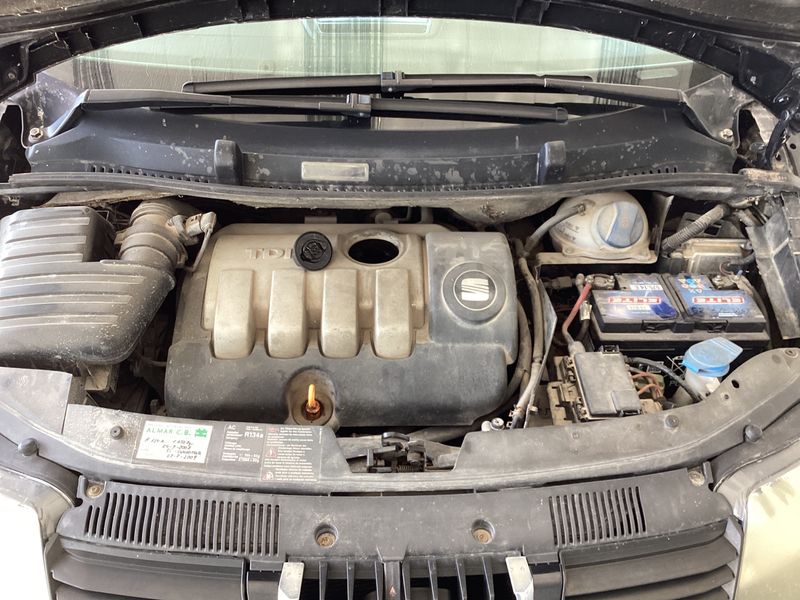 Seat Alhambra 1.9 TDI Stylance 2005 – снимка на щета