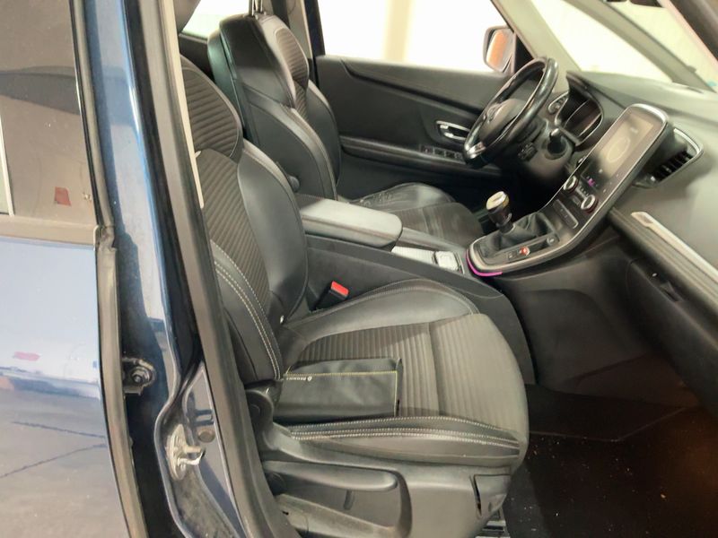 Renault Scenic 1.2 TCe Energy Intens 2017 – снимка 16