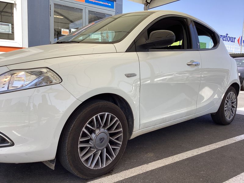 Lancia Ypsilon 1.2 Gold 2012 – снимка 2