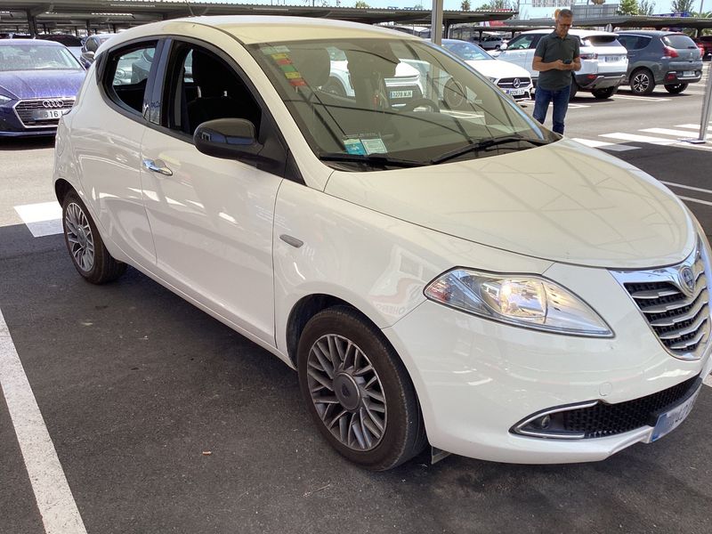 Lancia Ypsilon 1.2 Gold 2012 – снимка 12