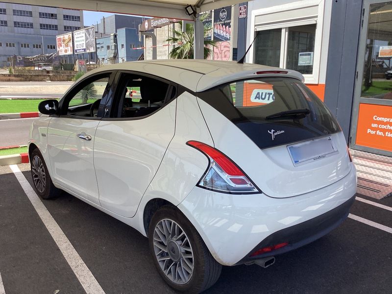 Lancia Ypsilon 1.2 Gold 2012 – снимка 6