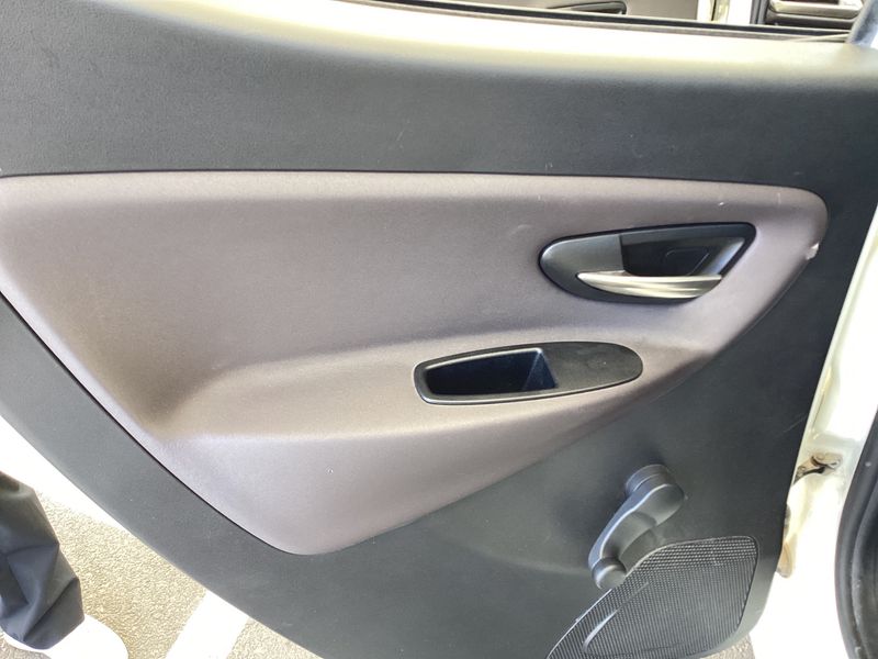 Lancia Ypsilon 1.2 Gold 2012 – снимка 23