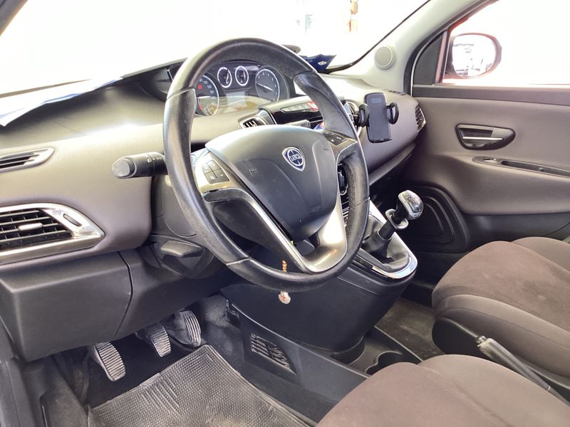 Lancia Ypsilon 1.2 Gold 2012 – снимка 26