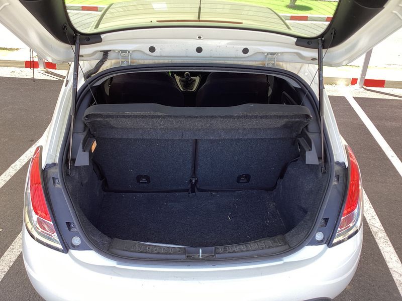 Lancia Ypsilon 1.2 Gold 2012 – снимка 15