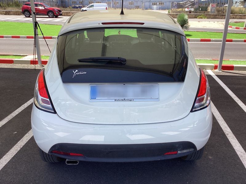 Lancia Ypsilon 1.2 Gold 2012 – снимка 7