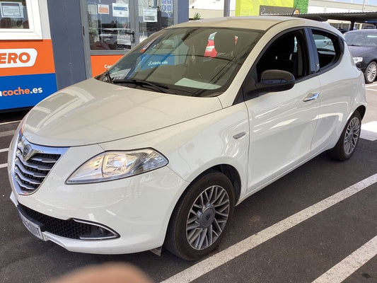Lancia Ypsilon 1.2 Gold 2012 – снимка 1