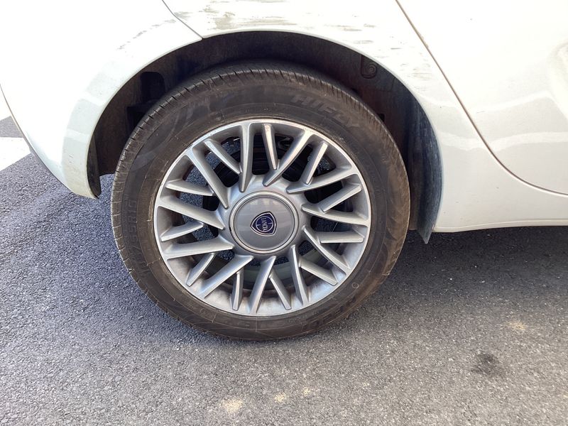 Lancia Ypsilon 1.2 Gold 2012 – снимка 9