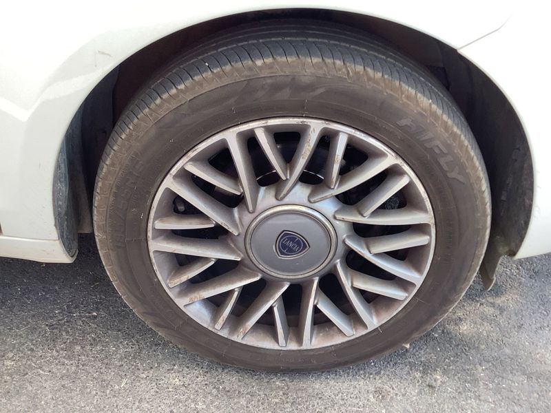 Lancia Ypsilon 1.2 Gold 2012 – снимка 11