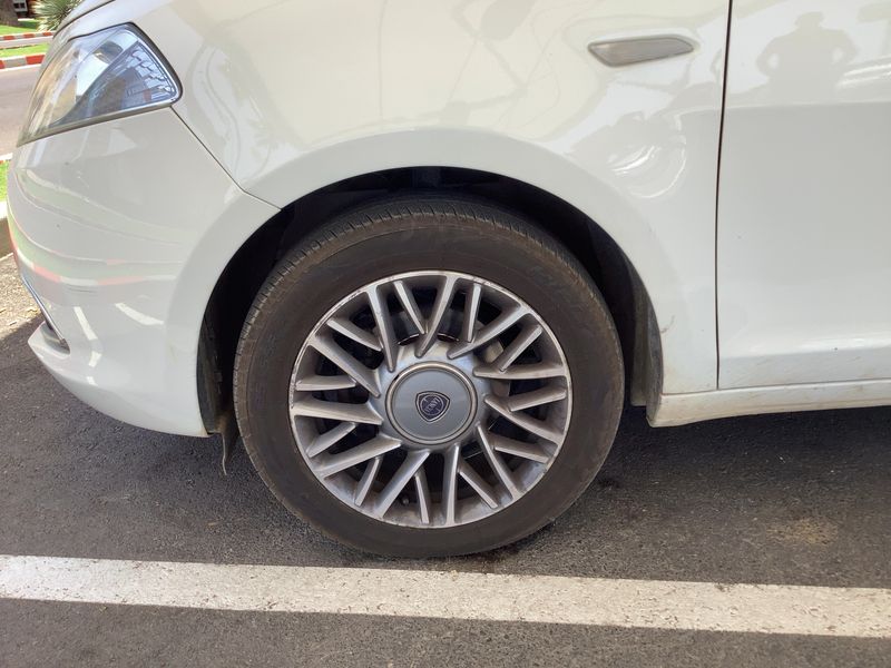 Lancia Ypsilon 1.2 Gold 2012 – снимка 3