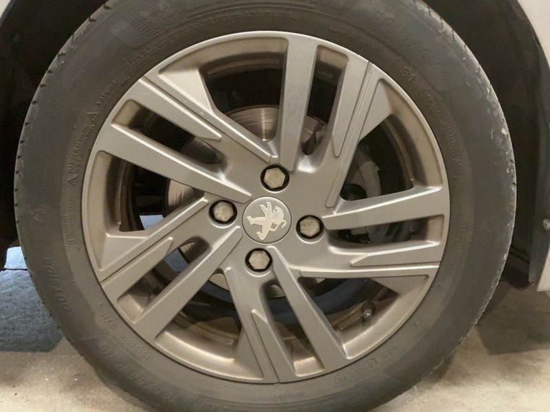 Peugeot 208 1.2 PureTech Active Pack 2021 – снимка 11