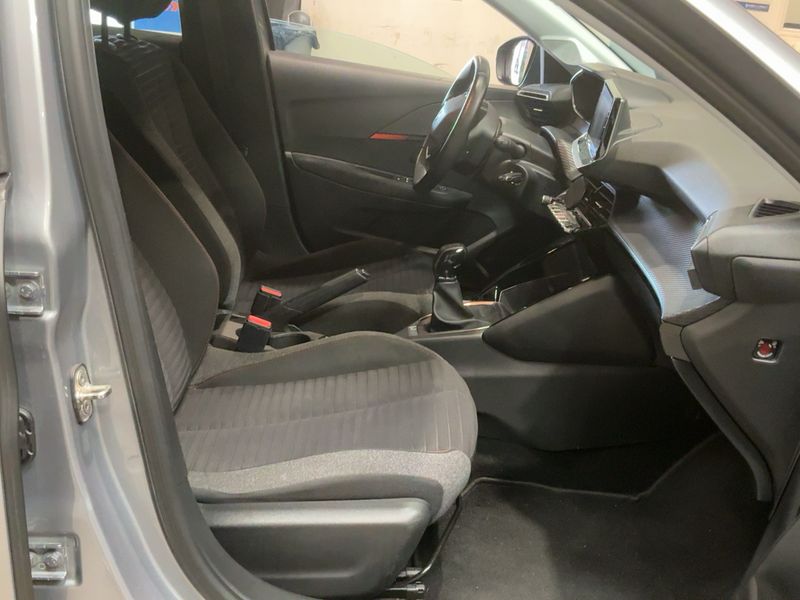 Peugeot 208 1.2 PureTech Active Pack 2021 – снимка 16
