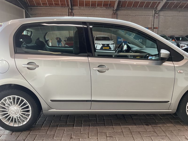 Volkswagen up! 1.0 High up! BlueMotion Tech 2013 – снимка 10