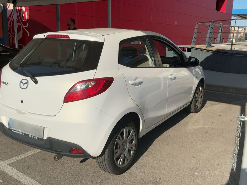 Mazda 2 1.3 Active 2012 – снимка 8