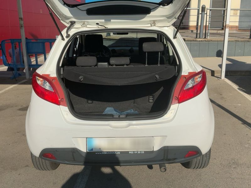 Mazda 2 1.3 Active 2012 – снимка 15