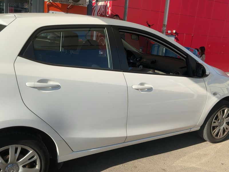 Mazda 2 1.3 Active 2012 – снимка 10