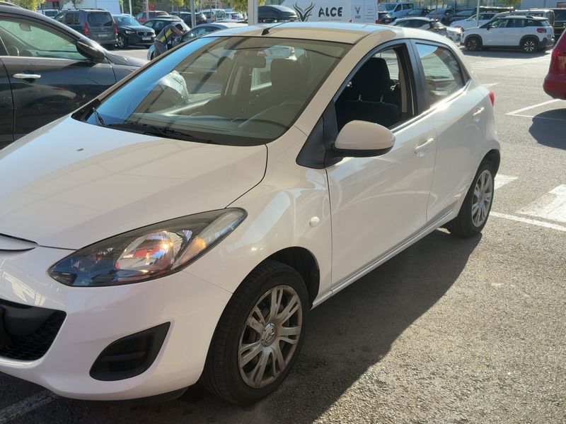 Mazda 2 1.3 Active 2012 – снимка 2
