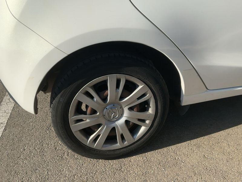 Mazda 2 1.3 Active 2012 – снимка 9