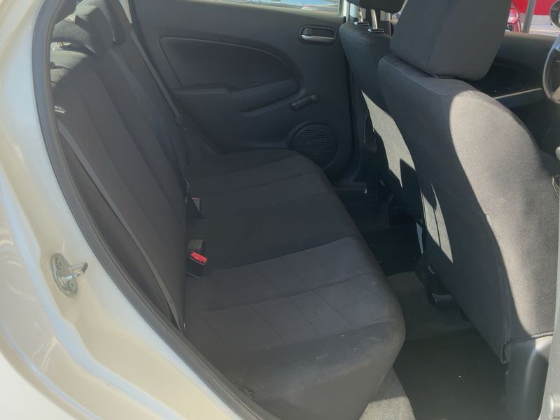 Mazda 2 1.3 Active 2012 – снимка 19