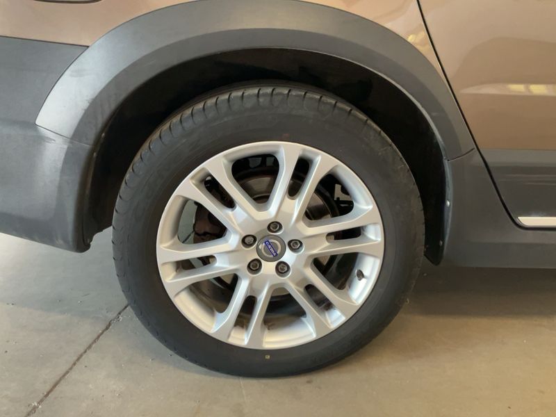 Volvo XC70 2.0 D4 Summum 2WD 2015 – снимка 9