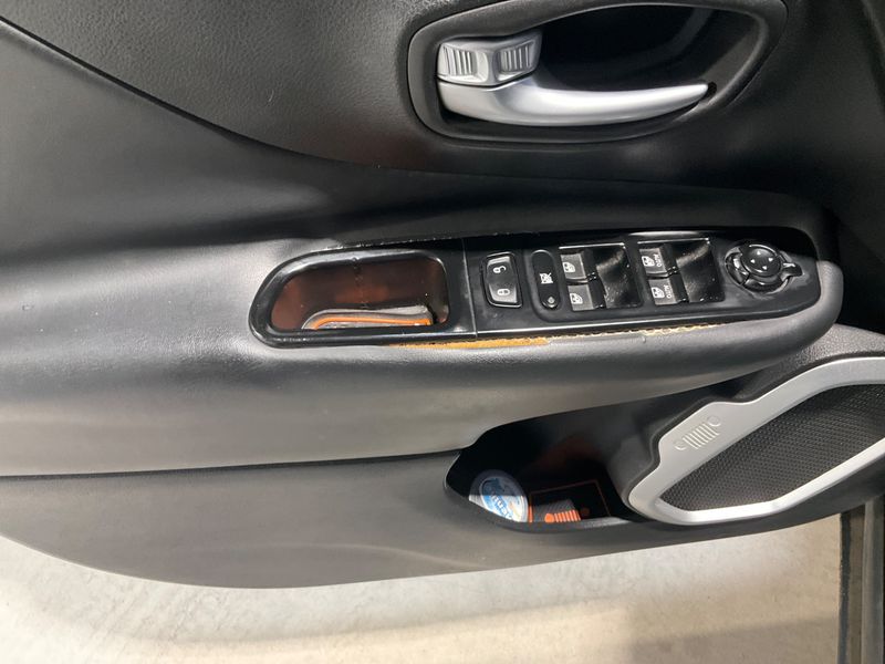 Jeep Renegade 1.6 M-Jet Limited FWD 2015 – снимка 24