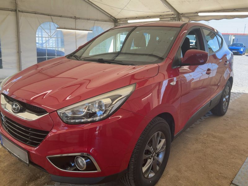 Hyundai ix35 1.6 FIFA World Cup Edition 2WD 2015 – снимка 2