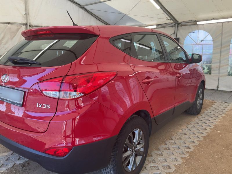 Hyundai ix35 1.6 FIFA World Cup Edition 2WD 2015 – снимка 8
