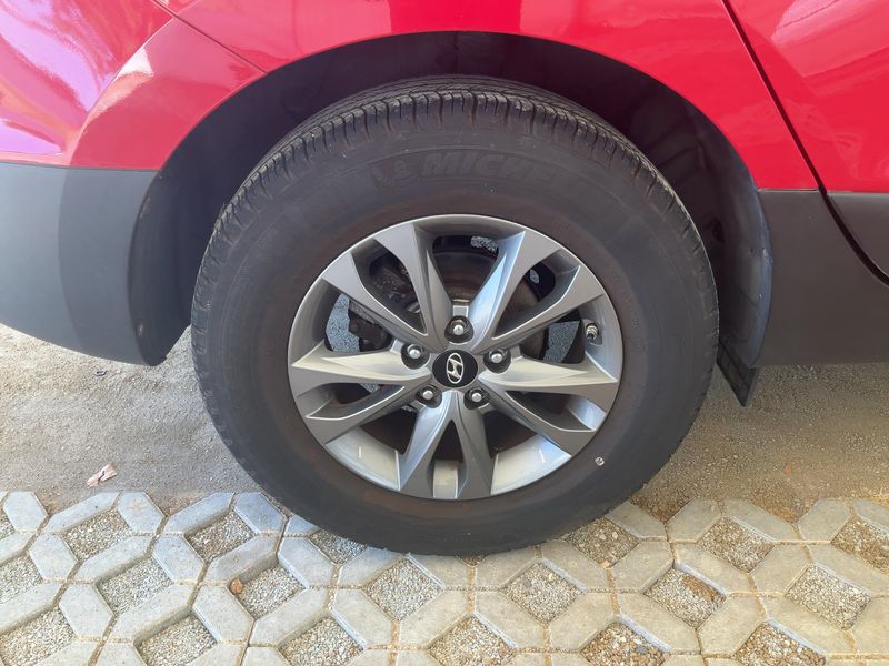Hyundai ix35 1.6 FIFA World Cup Edition 2WD 2015 – снимка 9