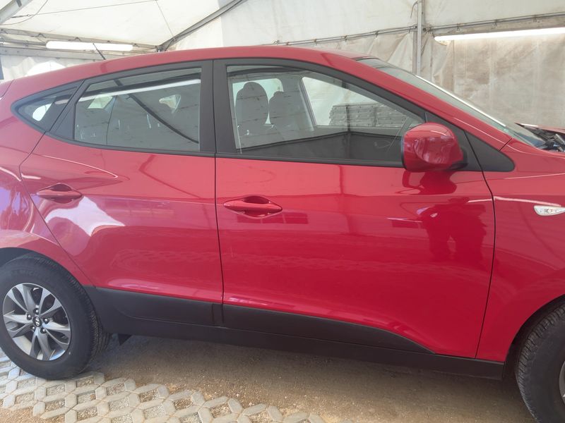Hyundai ix35 1.6 FIFA World Cup Edition 2WD 2015 – снимка 10