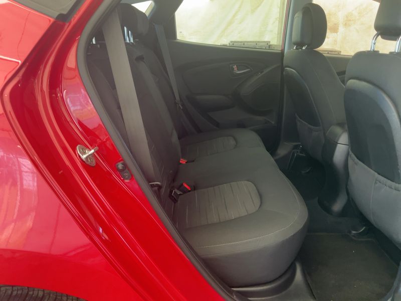 Hyundai ix35 1.6 FIFA World Cup Edition 2WD 2015 – снимка 19