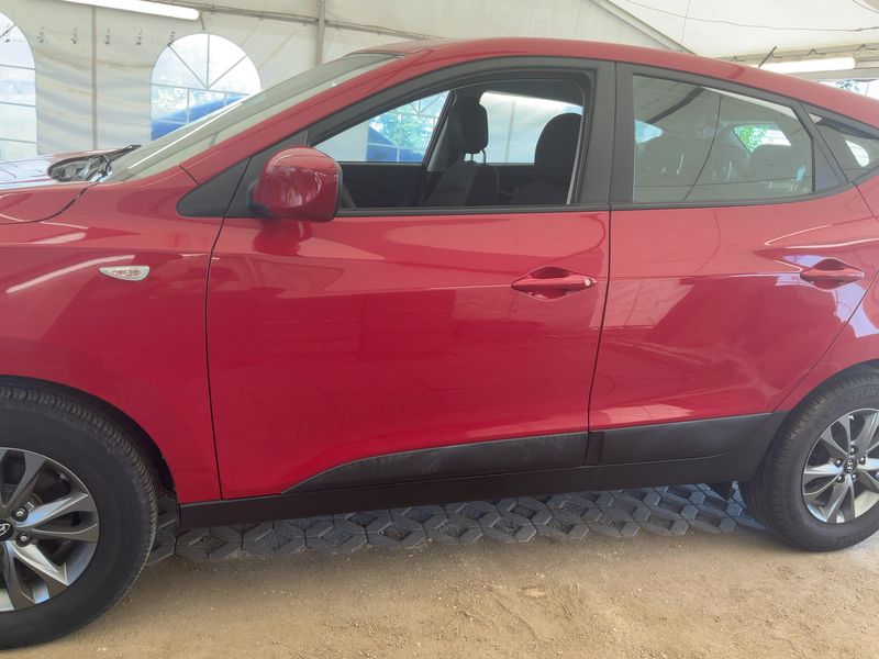 Hyundai ix35 1.6 FIFA World Cup Edition 2WD 2015 – снимка 4