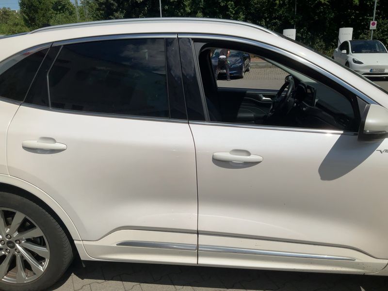 Ford Kuga 2.5 Plug-in Hybrid Vignale 2022 – снимка 10