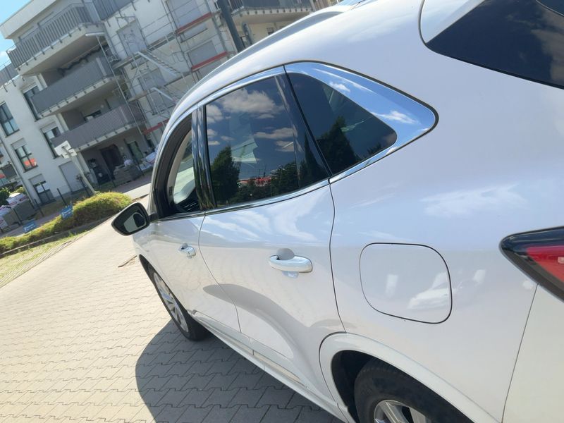 Ford Kuga 2.5 Plug-in Hybrid Vignale 2022 – снимка 6
