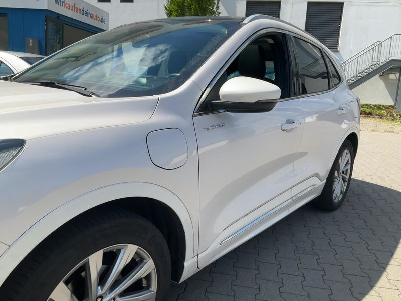 Ford Kuga 2.5 Plug-in Hybrid Vignale 2022 – снимка 2