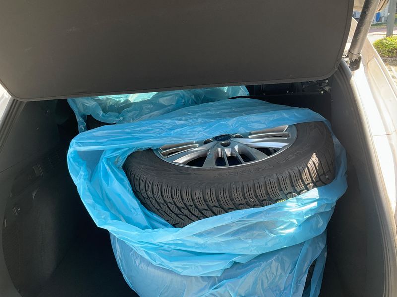 Ford Kuga 2.5 Plug-in Hybrid Vignale 2022 – снимка 15