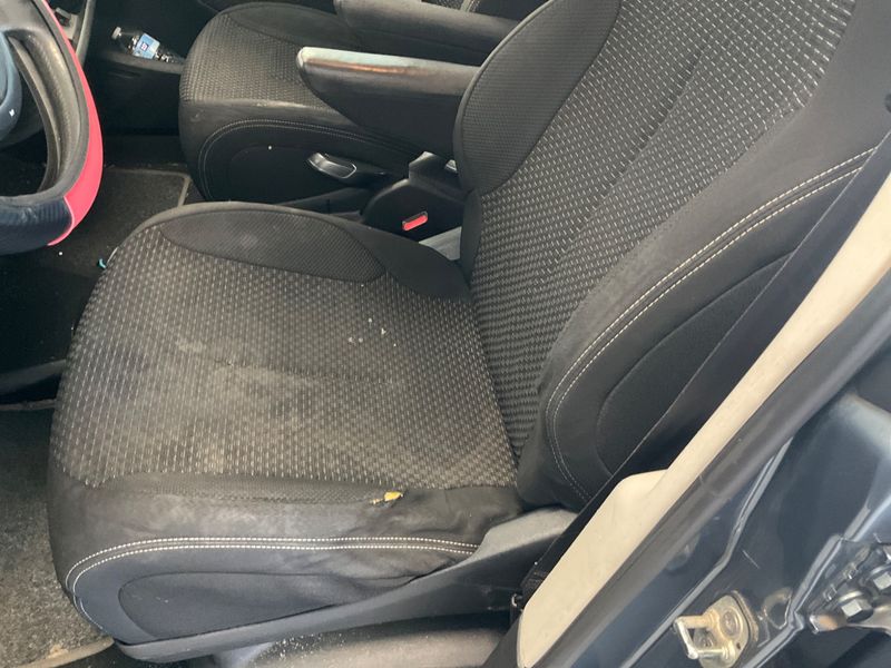 Citroen C4 Picasso 1.6 HDi Millenium 2010 – снимка 29