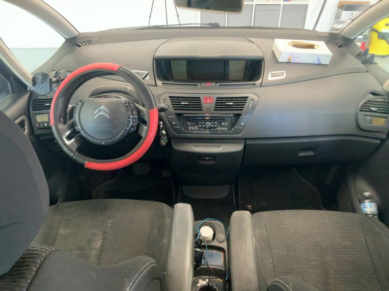 Citroen C4 Picasso 1.6 HDi Millenium 2010 – снимка 17