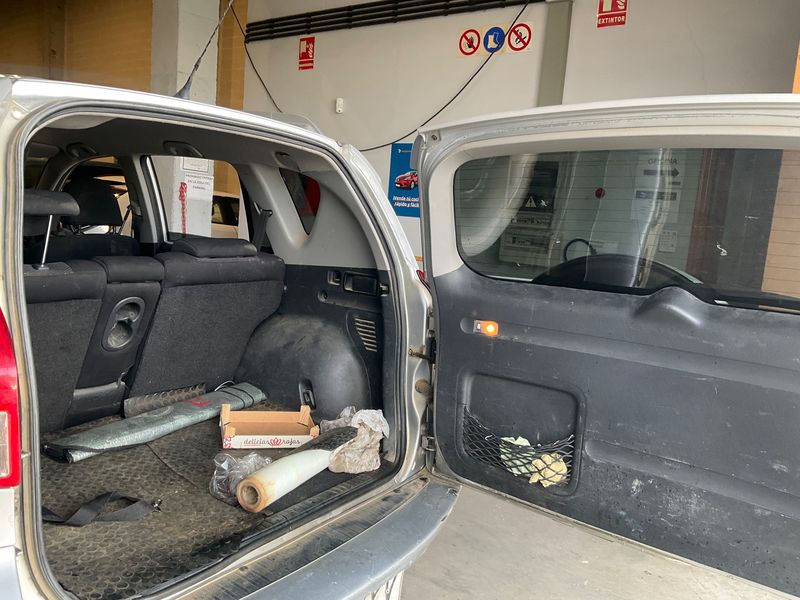 Toyota RAV 4 2.2 D-4D Life 2006 – снимка 15