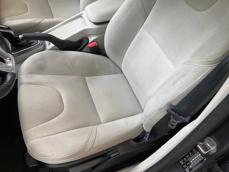 Volvo V40 2.0 D3 Momentum 2014 – снимка 30