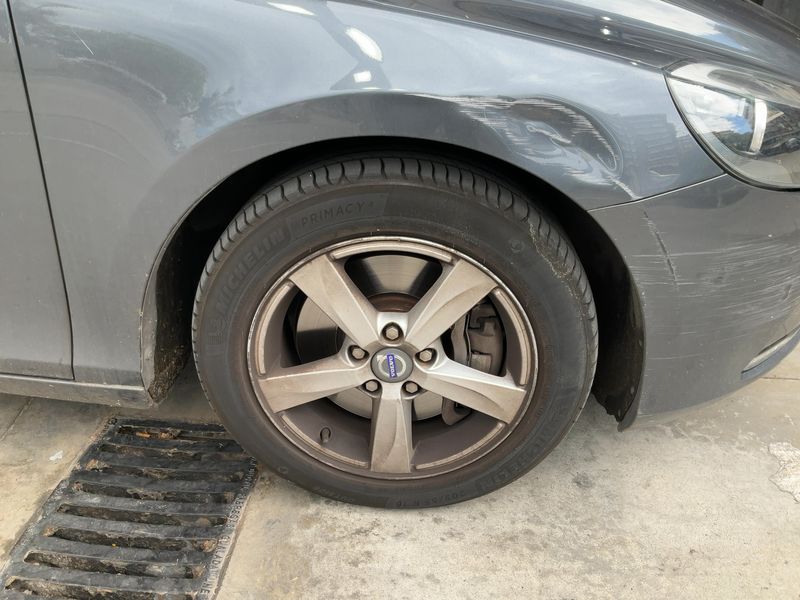 Volvo V40 2.0 D3 Momentum 2014 – снимка 11