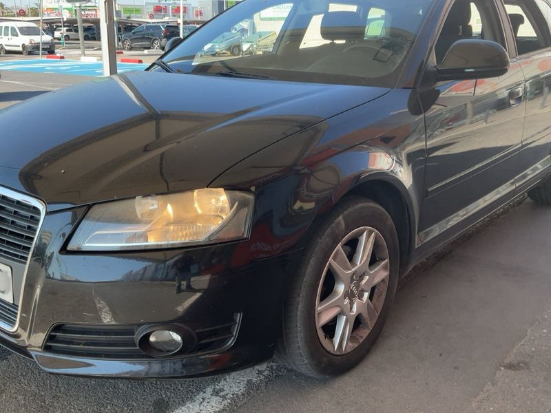 Audi A3 Sportback 1.6 TDI Attraction 2010 – снимка 2