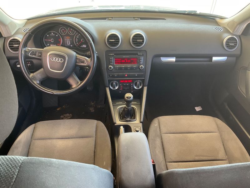 Audi A3 Sportback 1.6 TDI Attraction 2010 – снимка 17