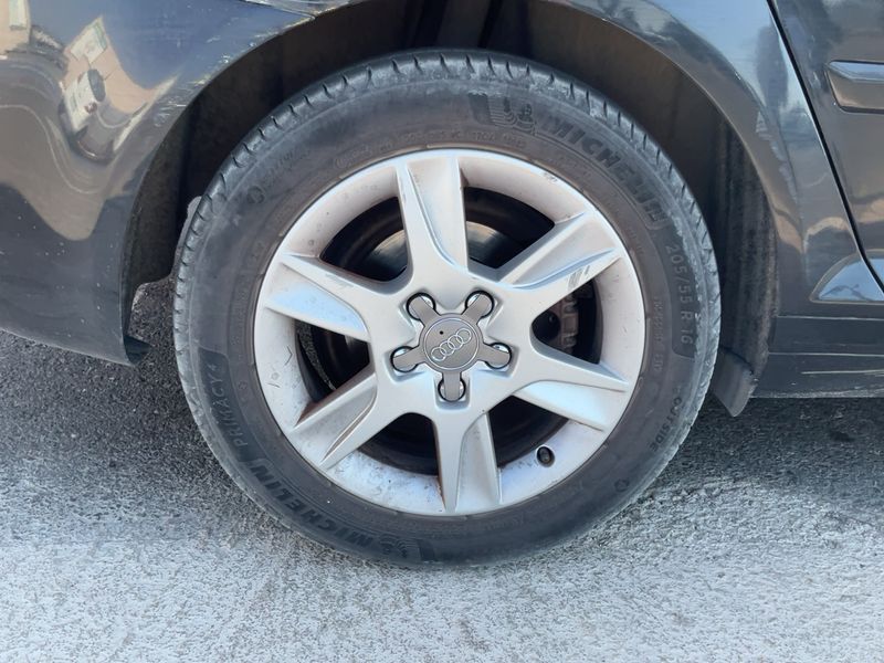 Audi A3 Sportback 1.6 TDI Attraction 2010 – снимка 9