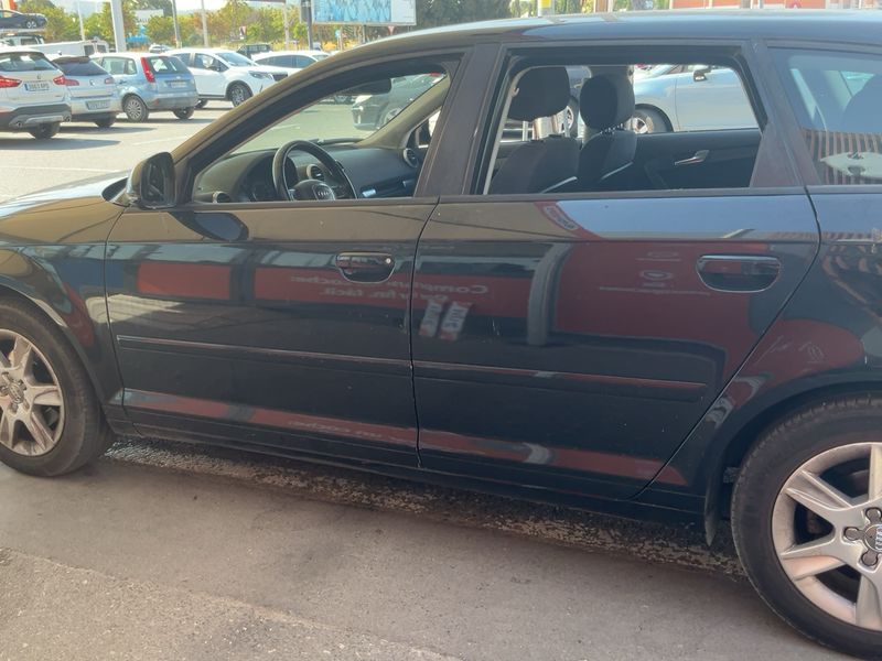 Audi A3 Sportback 1.6 TDI Attraction 2010 – снимка 4