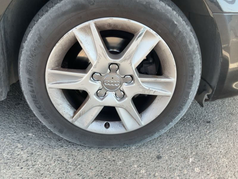 Audi A3 Sportback 1.6 TDI Attraction 2010 – снимка 11