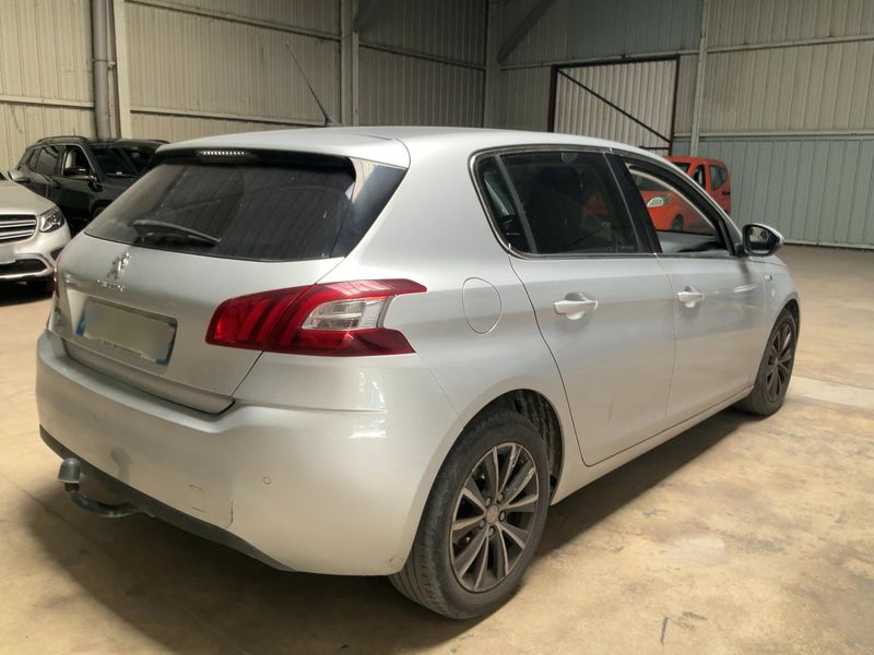 Peugeot 308 1.6 Blue-HDi Style 2015 – снимка 8