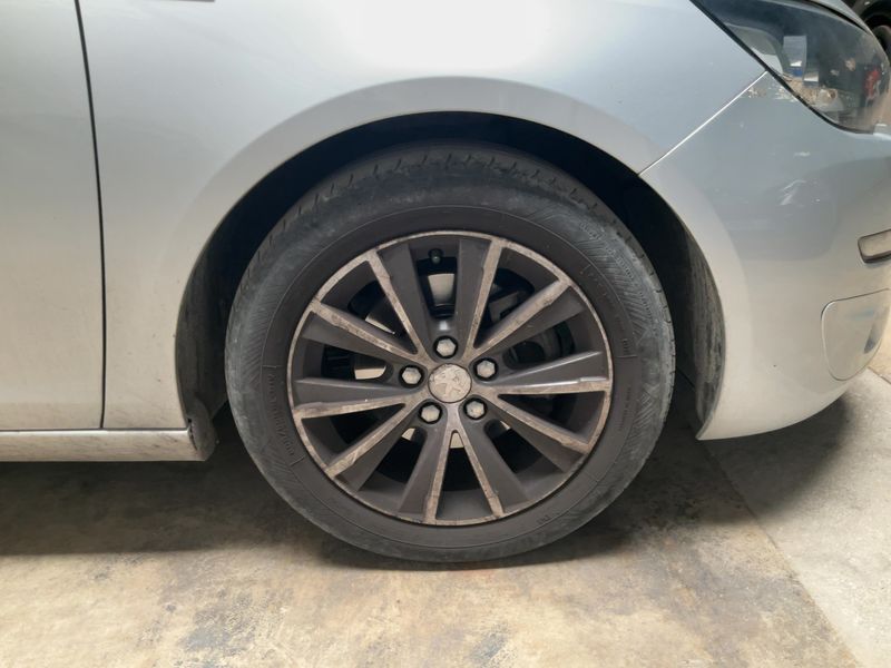 Peugeot 308 1.6 Blue-HDi Style 2015 – снимка 11